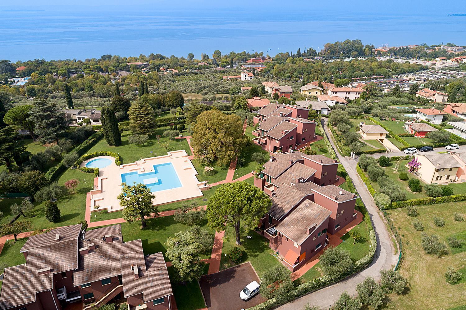 Apartments Blue View - Residence Casetto Bardolino - Regarda Travel Bagian luar foto